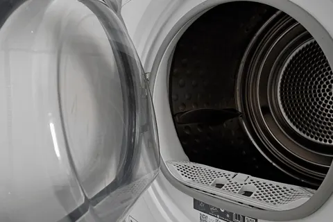 How to Prevent Wrinkles in the Dryer: Easy Tips and Common Causes