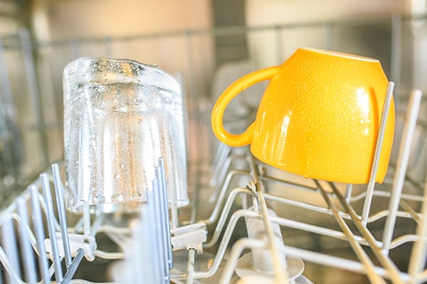 dishwasher leaving residue on glasses